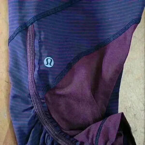 Lululemon crop pant like new  condition size 4🦚♥️🏇